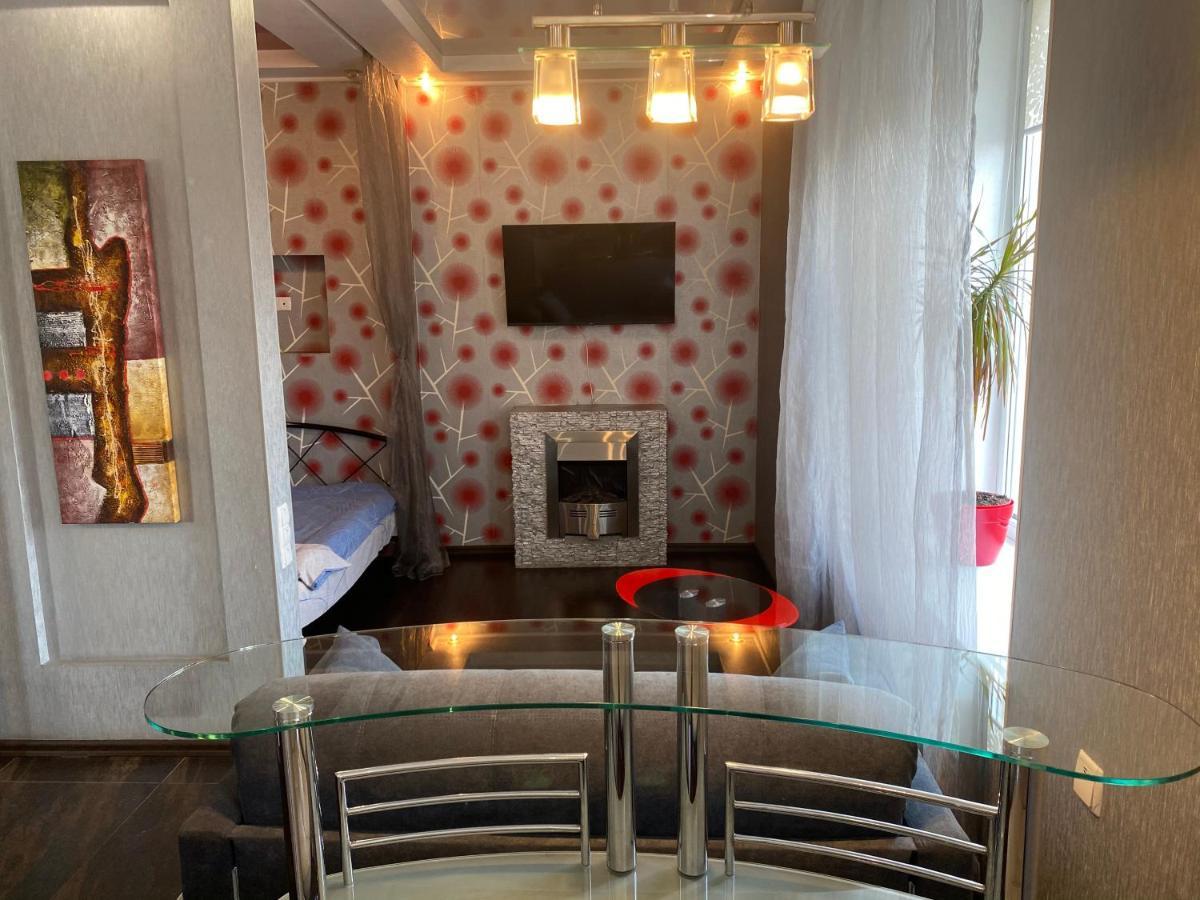 Modern Luxury Studio In The Center Of Kharkiv At Konstitutsii Square 외부 사진