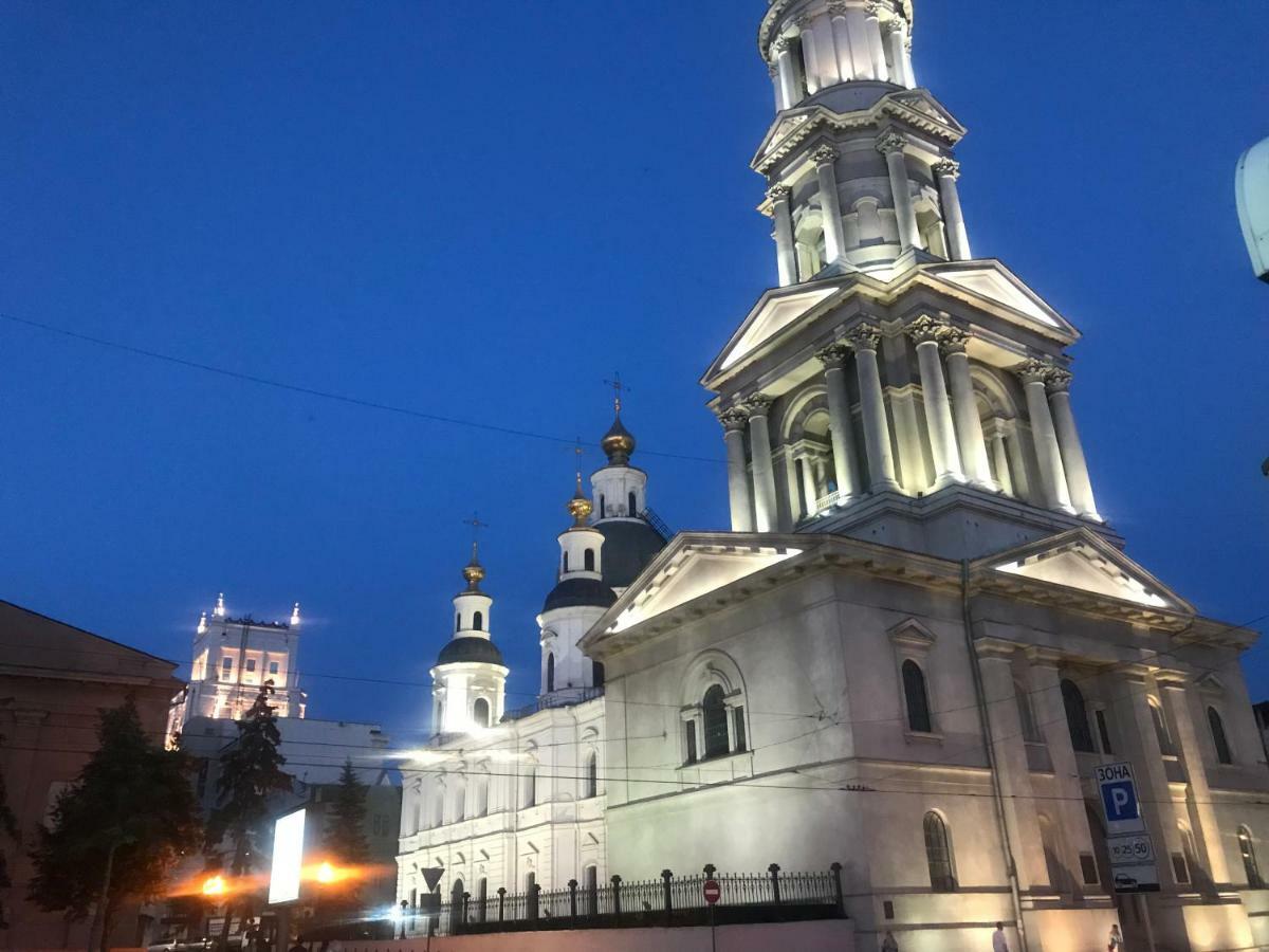 Modern Luxury Studio In The Center Of Kharkiv At Konstitutsii Square 외부 사진
